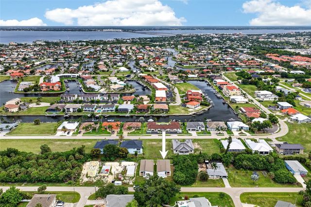 1018 S MARLIN DRIVE, Punta Gorda, FL 33950