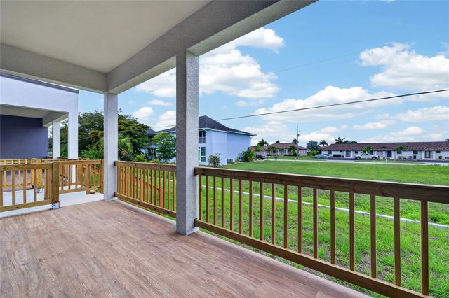 1018 S MARLIN DRIVE, Punta Gorda, FL 33950