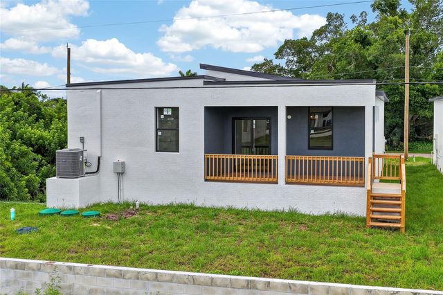 1018 S MARLIN DRIVE, Punta Gorda, FL 33950