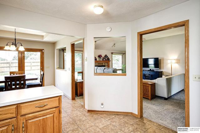 15512 Corby Street, Omaha, NE 68116