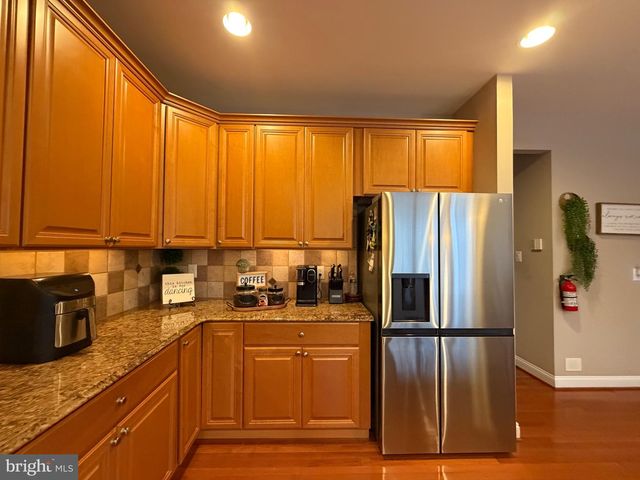 20 RICHLAND DR, Mount Laurel, NJ 08054