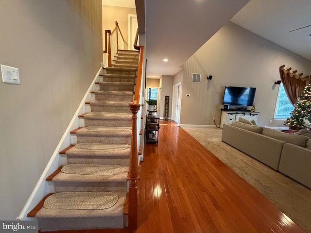 20 RICHLAND DR, Mount Laurel, NJ 08054