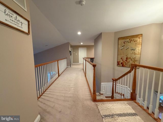 20 RICHLAND DR, Mount Laurel, NJ 08054