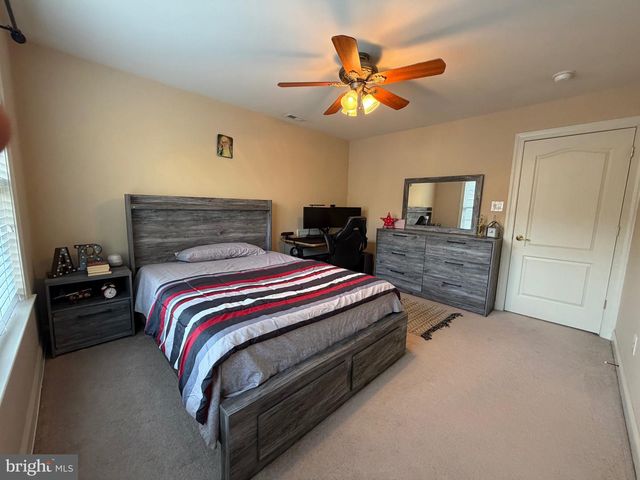 20 RICHLAND DR, Mount Laurel, NJ 08054