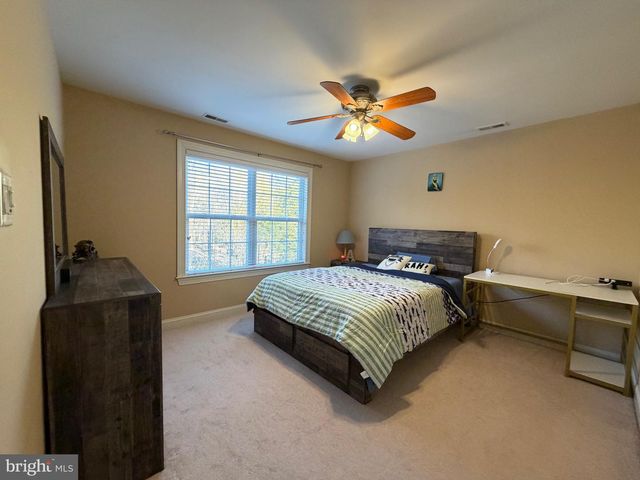 20 RICHLAND DR, Mount Laurel, NJ 08054