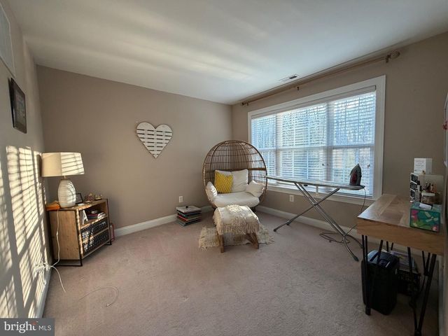 20 RICHLAND DR, Mount Laurel, NJ 08054