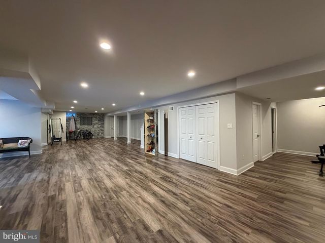 20 RICHLAND DR, Mount Laurel, NJ 08054