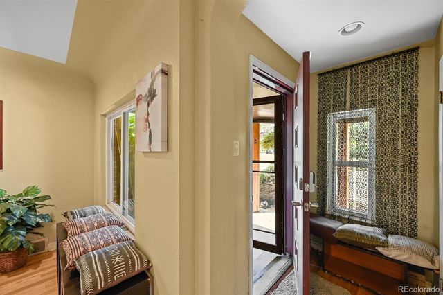 2901 Monaco Parkway, Denver, CO 80207