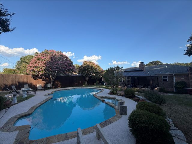 7713 Briarridge Court, North Richland Hills, TX 76182