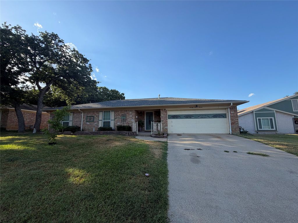 7713 Briarridge Court, North Richland Hills, TX 76182