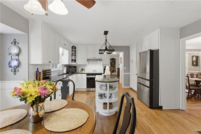 5321 Lanford Springs Court SW, Lilburn, GA 30047