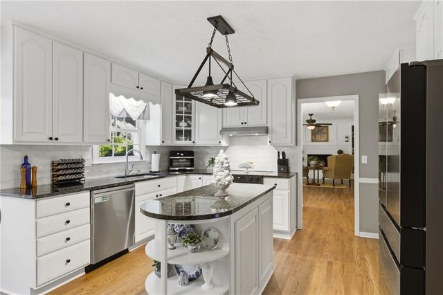 5321 Lanford Springs Court SW, Lilburn, GA 30047