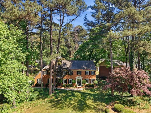 5321 Lanford Springs Court SW, Lilburn, GA 30047