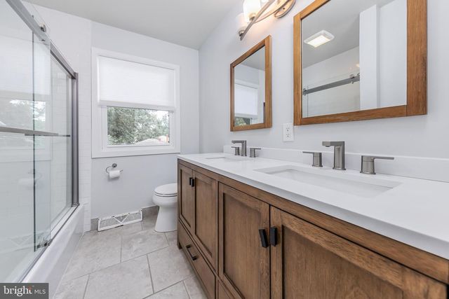115 GREENVALE CT, Cherry Hill, NJ 08034