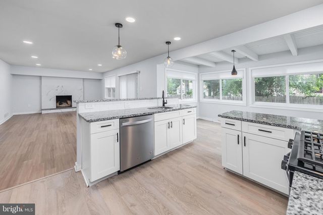 115 GREENVALE CT, Cherry Hill, NJ 08034