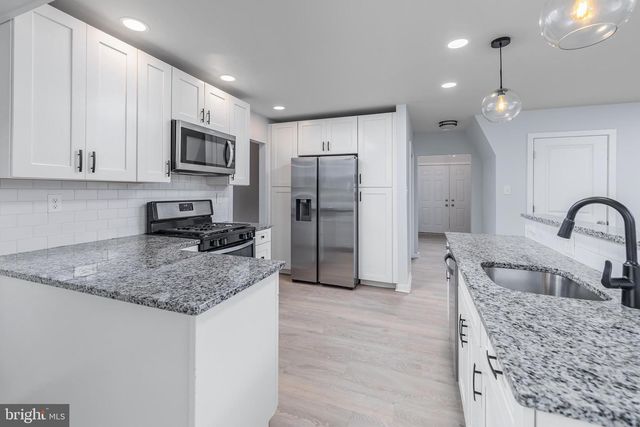 115 GREENVALE CT, Cherry Hill, NJ 08034