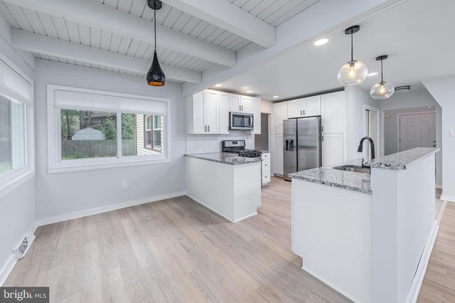 115 GREENVALE CT, Cherry Hill, NJ 08034