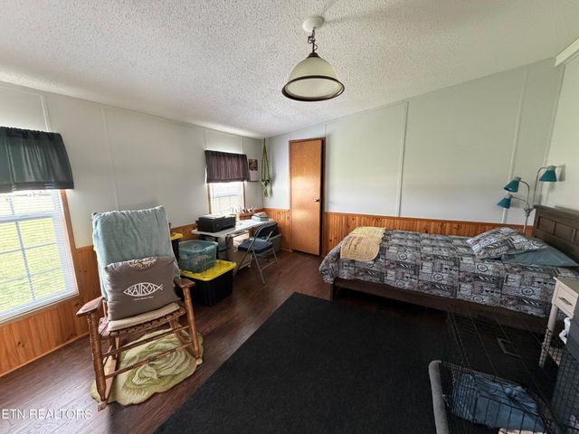 6998 Plateau Rd, Crossville, TN 38571