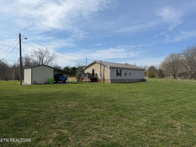 6998 Plateau Rd, Crossville, TN 38571