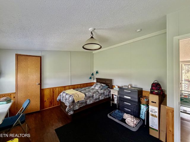 6998 Plateau Rd, Crossville, TN 38571