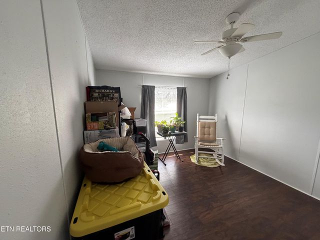 6998 Plateau Rd, Crossville, TN 38571