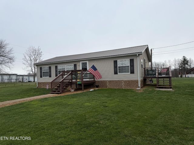 6998 Plateau Rd, Crossville, TN 38571