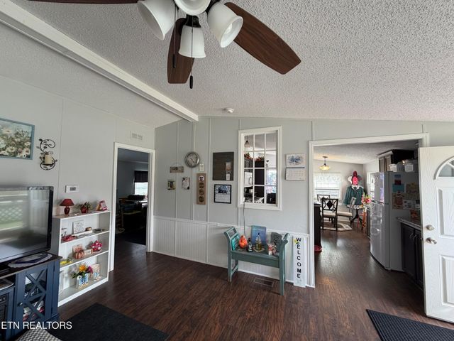 6998 Plateau Rd, Crossville, TN 38571