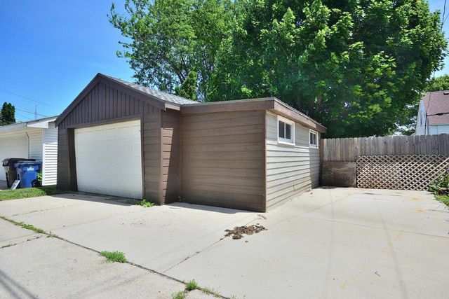 2024 Quincy AVENUE, Racine, WI 53403