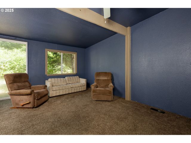 72 BRUNNING Rd, Stevenson, WA 98648