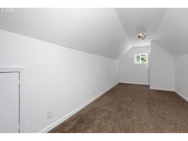 72 BRUNNING Rd, Stevenson, WA 98648