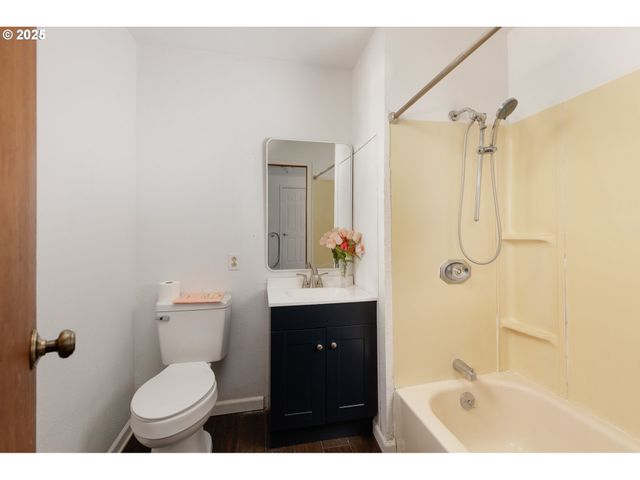 72 BRUNNING Rd, Stevenson, WA 98648