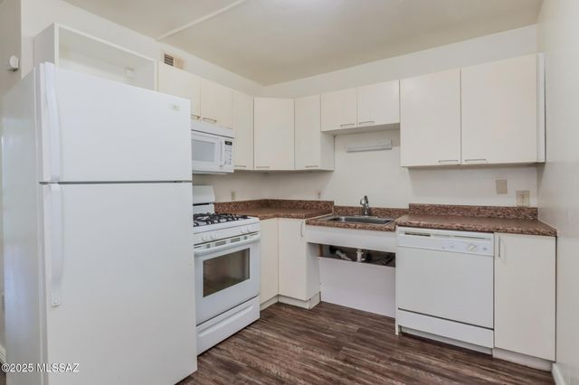 770 N Dodge Blvd Apt 30, Tucson, AZ 85716