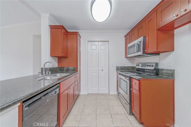 1027 Vista Del Cerro Drive 204, Corona, CA 92879