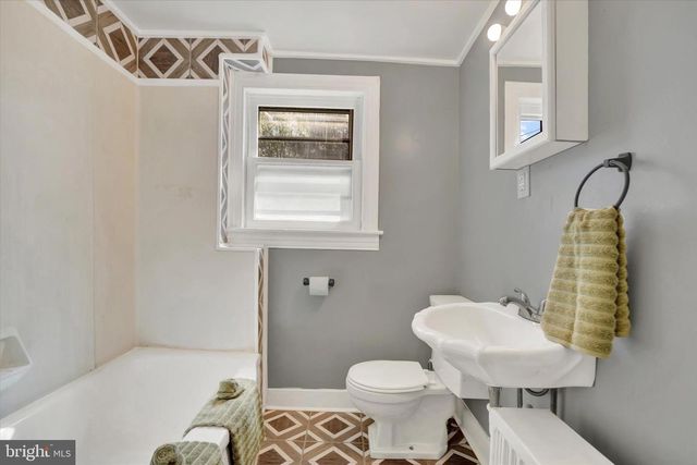 175 S EAST ST, Spring Grove, PA 17362