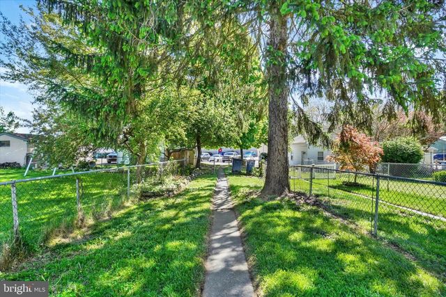 175 S EAST ST, Spring Grove, PA 17362