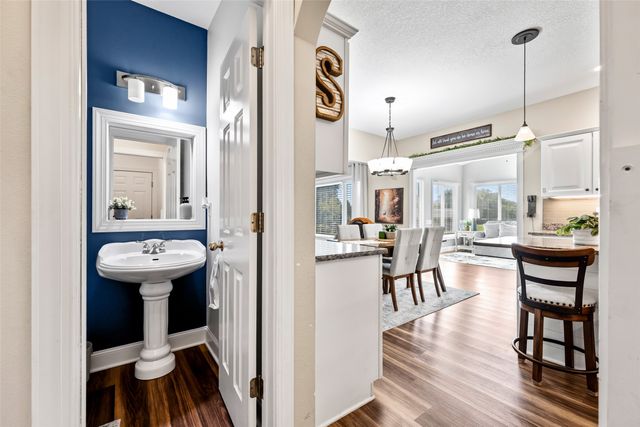 5075 Windsor Circle, Pleasant Hill, IA 50327