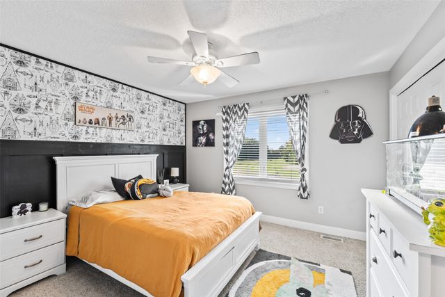 5075 Windsor Circle, Pleasant Hill, IA 50327