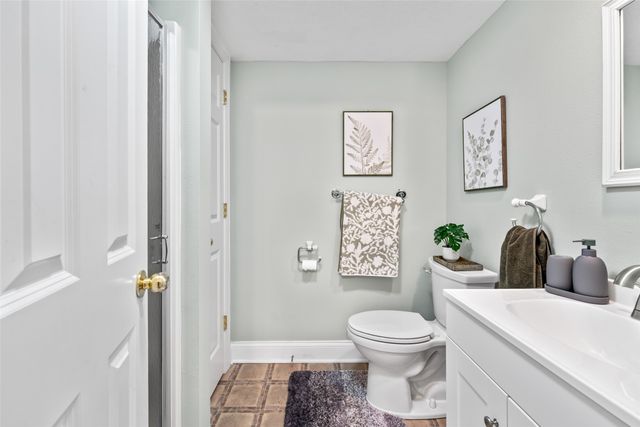 5075 Windsor Circle, Pleasant Hill, IA 50327