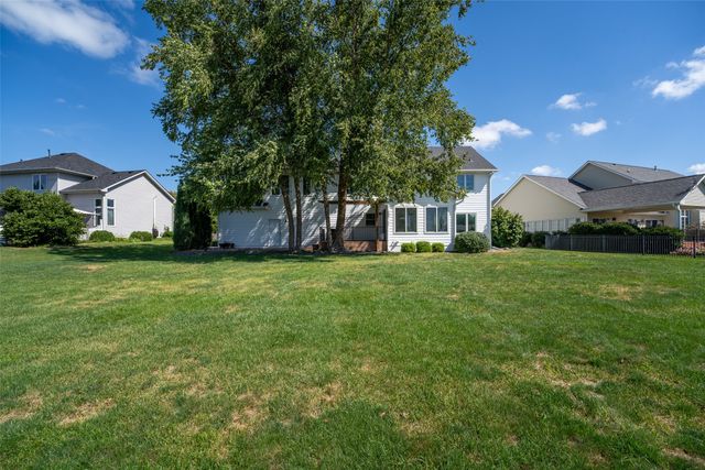 5075 Windsor Circle, Pleasant Hill, IA 50327
