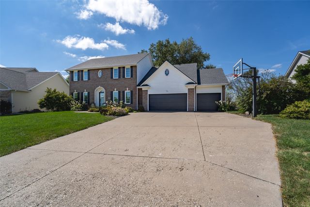 5075 Windsor Circle, Pleasant Hill, IA 50327