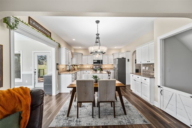 5075 Windsor Circle, Pleasant Hill, IA 50327