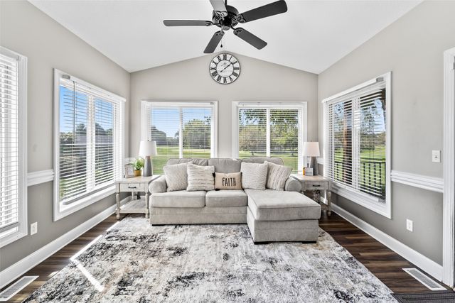 5075 Windsor Circle, Pleasant Hill, IA 50327