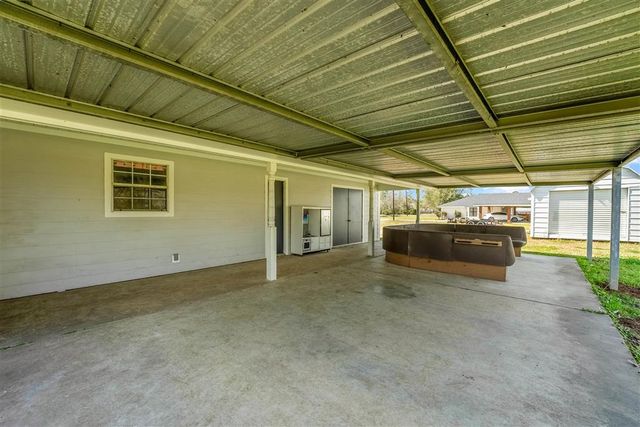 590 Pinecone Drive, Moss Bluff, LA 70611