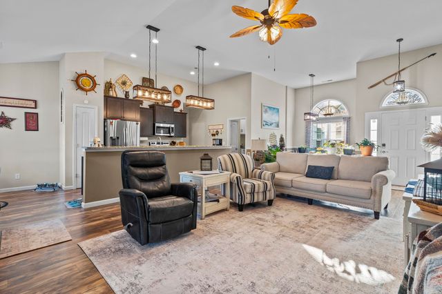 508 Loblolly Ln., Loris, SC 29569