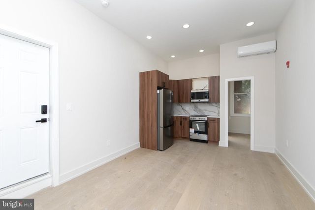 448 E GIRARD AVE, Philadelphia, PA 19125