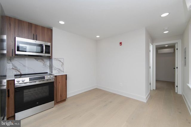 448 E GIRARD AVE, Philadelphia, PA 19125