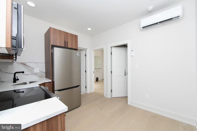 448 E GIRARD AVE, Philadelphia, PA 19125
