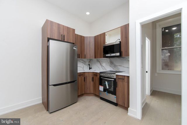 448 E GIRARD AVE, Philadelphia, PA 19125