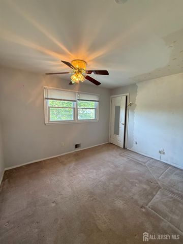 43 Jonathan Drive, Edison, NJ 08820