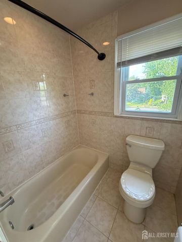 43 Jonathan Drive, Edison, NJ 08820